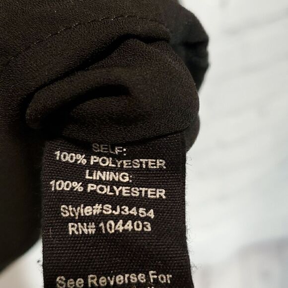 Sweet Wanderer black embossed elastic collar tunic top - Picture 3 of 6